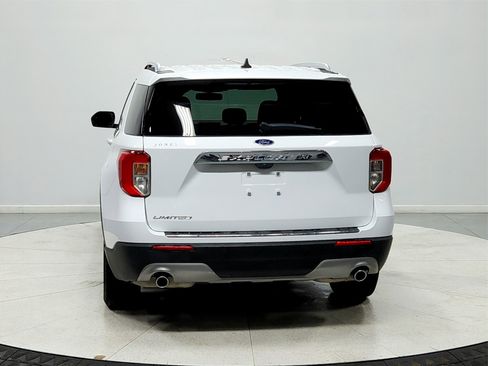 Used 2024 Ford Explorer Limited image 6