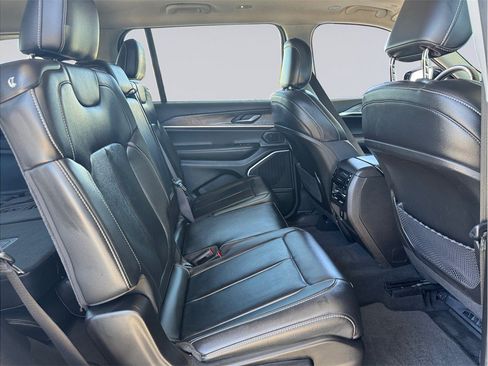 Used 2022 Jeep Grand Cherokee L Limited AWD/4WD image 26