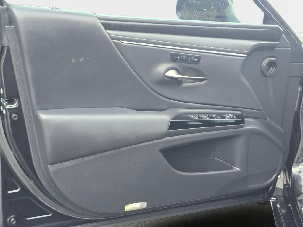 Certified 2024 Lexus ES 300h w/ Premium Package FWD image 26
