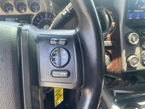 Used 2015 Ford F250 Lariat w/ Lariat Interior Package AWD/4WD image 20