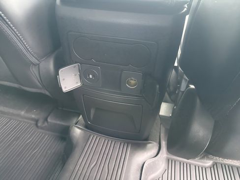 Used 2023 Ford Explorer XLT w/ Equipment Group 202A image 17