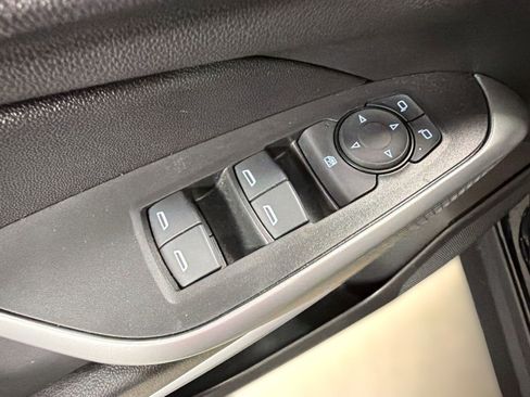 Used 2025 Chevrolet Trax RS w/ Driver Confidence Package FWD image 12