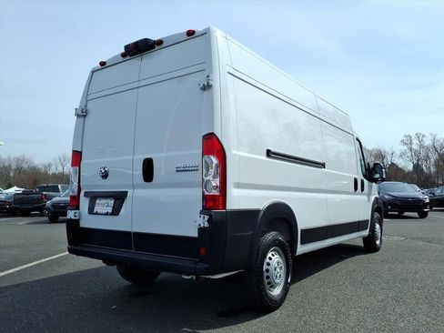 Used 2024 RAM ProMaster 2500 w/ Convenience Group image 18