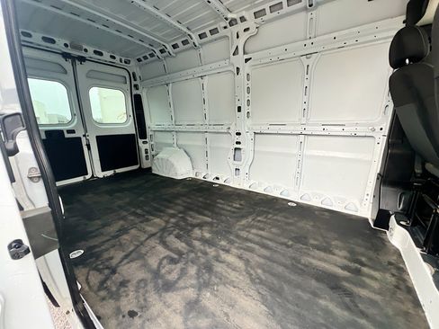 Used 2023 RAM ProMaster 2500 image 34