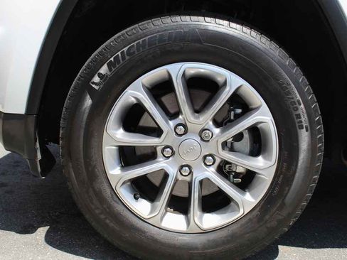 Used 2015 Jeep Grand Cherokee Limited AWD/4WD image 33