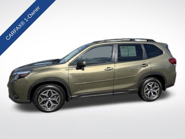 Used 2023 Subaru Forester Premium AWD/4WD image 1