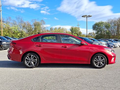 Certified 2023 Kia Forte LXS image 7