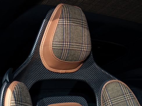 Used 2024 Aston Martin Valour image 71