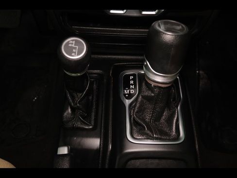 Used 2021 Jeep Wrangler Unlimited Sport AWD/4WD image 11