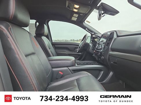 Used 2020 Nissan Titan PRO-4X w/ Pro-4x Convenience Package image 16