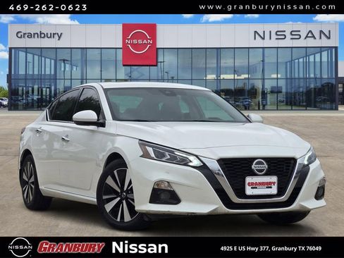 Used 2021 Nissan Altima 2.5 SL FWD image 1