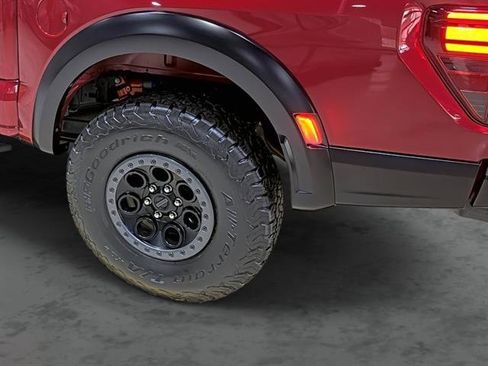 Used 2025 Ford F150 Raptor AWD/4WD image 9