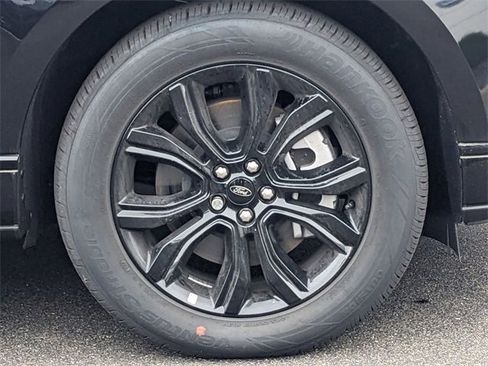 New 2024 Ford Edge SE w/ Black Appearance Package image 28