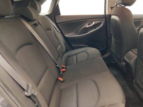 Used 2018 Hyundai Elantra GT FWD image 19