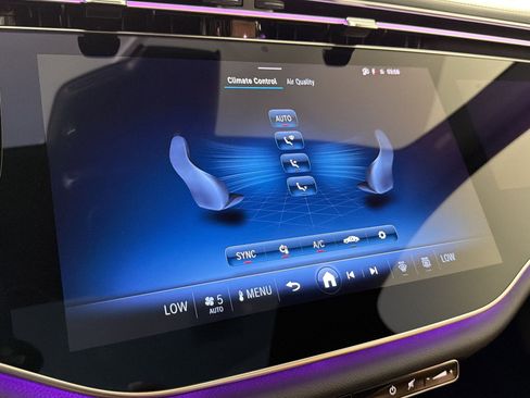 Used 2025 Mercedes-Benz E 350 Sedan image 26