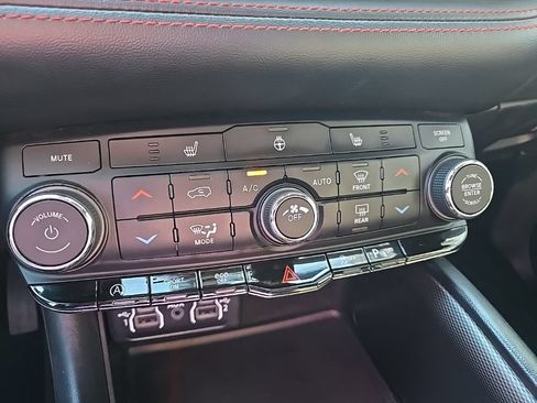 Used 2023 Dodge Durango GT AWD/4WD image 61