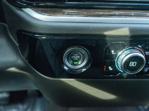 Used 2023 GMC Sierra 1500 SLE image 21