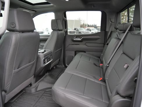 New 2026 GMC Sierra 1500 SLT w/ SLT Premium Plus Package image 4