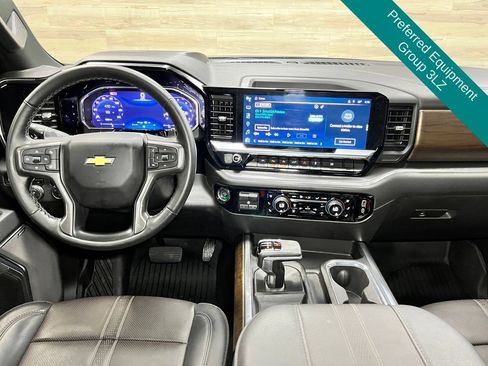 Used 2026 Chevrolet Silverado 1500 High Country w/ High Country Premium Package AWD/4WD image 2