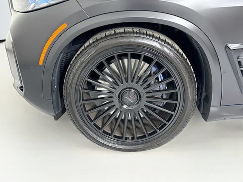 Used 2025 BMW X5 M60i AWD/4WD image 31