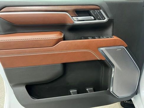 Used 2024 GMC Sierra 3500 Denali Ultimate image 25