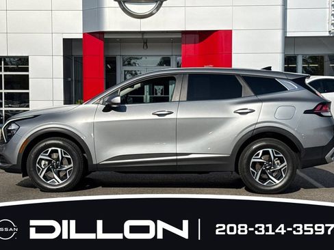 Used 2023 Kia Sportage LX AWD/4WD image 7