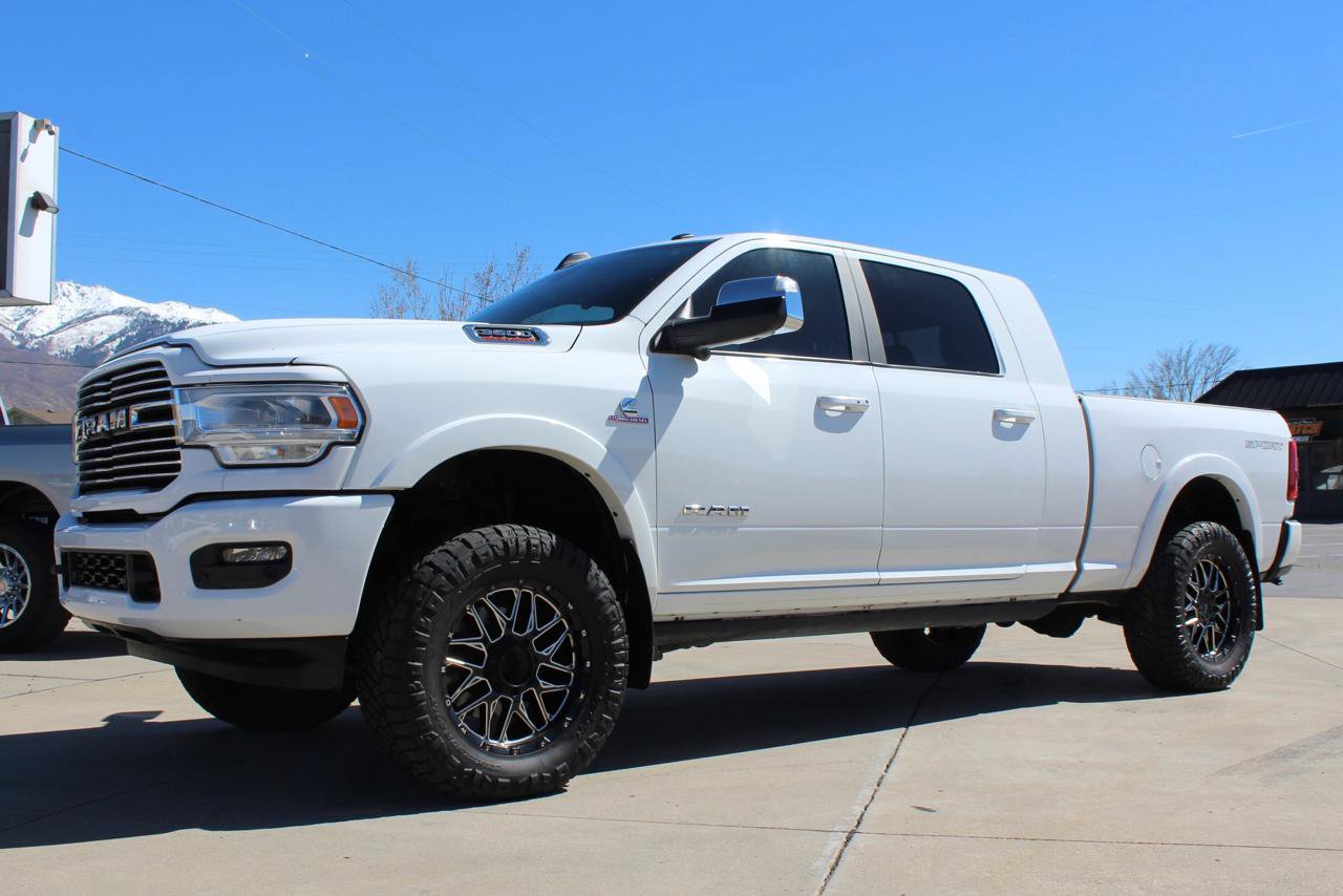 Used 2022 RAM 3500 Laramie AWD/4WD image 14