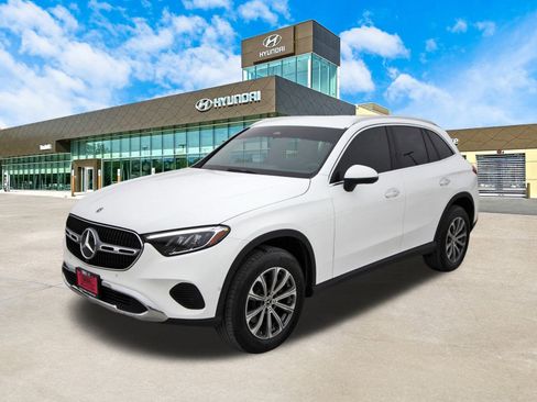 Used 2025 Mercedes-Benz GLC 300 image 10