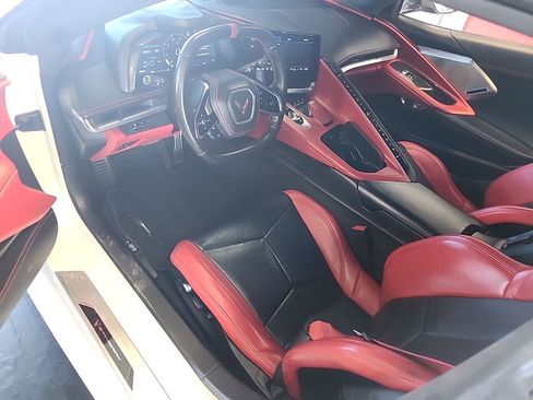 Used 2021 Chevrolet Corvette Stingray Premium Cpe w/ Z51 Performance Package RWD image 3