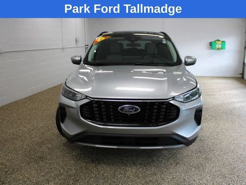 Used 2023 Ford Escape Active w/ Tech Pack #2 AWD/4WD image 9