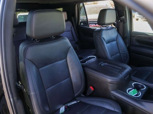 Used 2021 Chevrolet Tahoe LT w/ LT Signature Package image 32