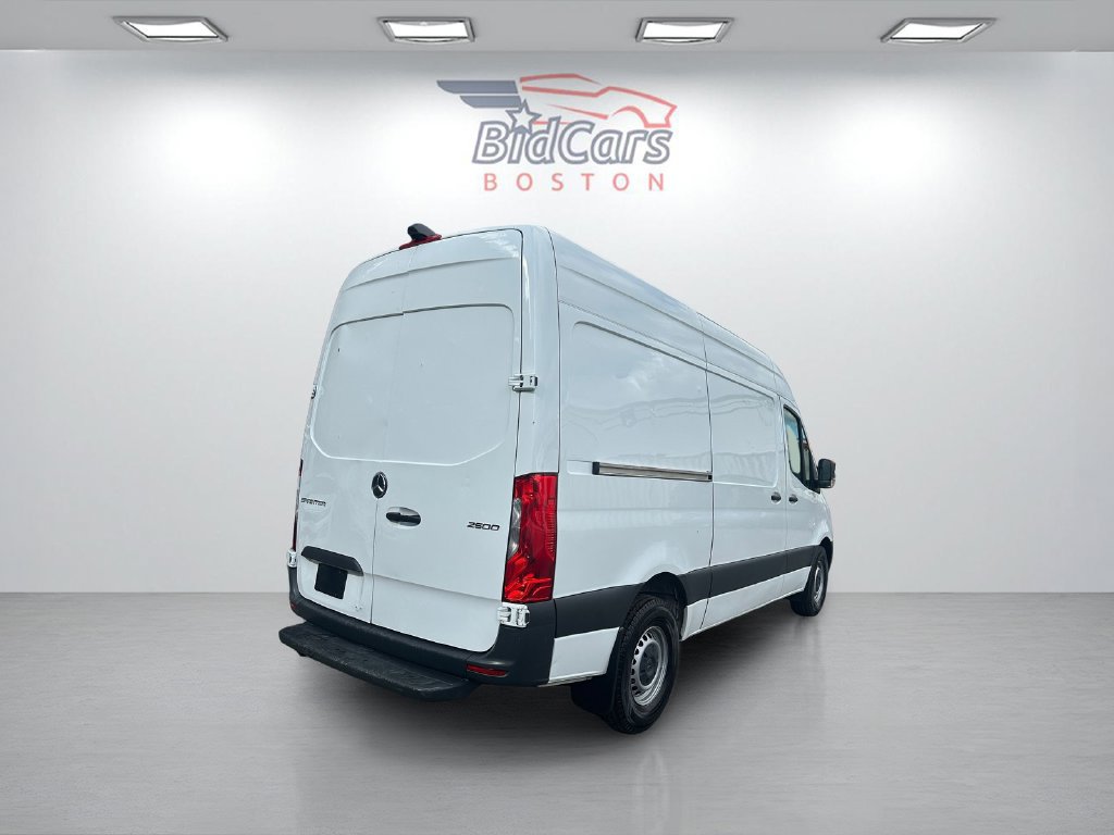 Used 2023 Mercedes-Benz Sprinter 2500 w/ Acoustic Package image 4