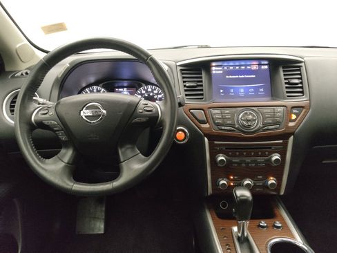 Used 2017 Nissan Pathfinder Platinum w/ Midnight Edition Package AWD/4WD image 22