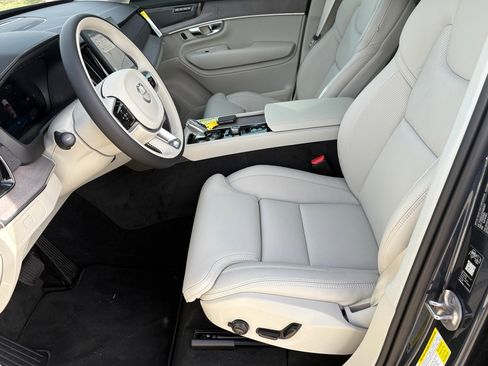 New 2026 Volvo XC90 B6 Ultra w/ Protection Package Premier image 18