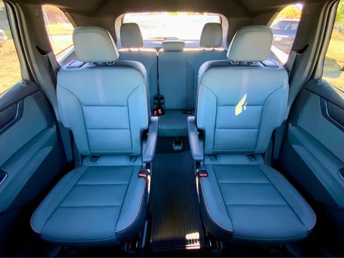 New 2026 GMC Acadia AT4 w/ LPO, Floor Liner Package image 34