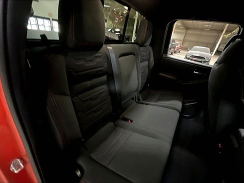 Used 2025 Nissan Frontier PRO-4X w/ Pro Convenience Package AWD/4WD image 25