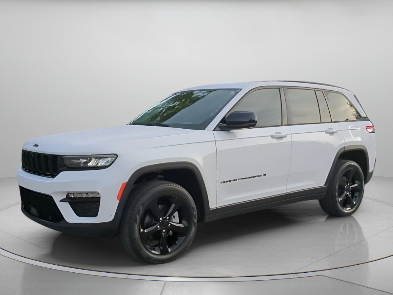 Used 2023 Jeep Grand Cherokee Limited w/ Luxury Tech Group II AWD/4WD image 13