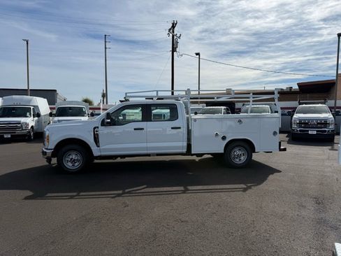 New 2026 Ford F250 XL w/ XL Chrome Package image 4