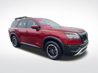 Certified 2024 Nissan Pathfinder Rock Creek video 3