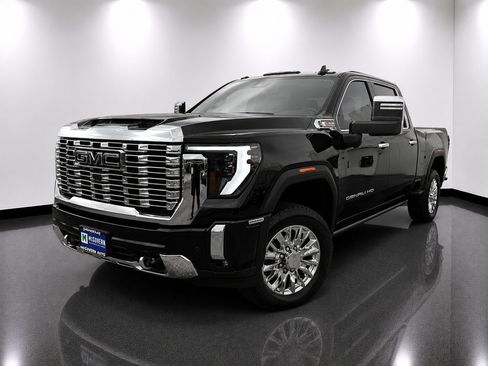 Used 2024 GMC Sierra 3500 Denali w/ Denali Reserve Package AWD/4WD image 1