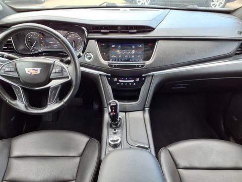 Used 2023 Cadillac XT5 Premium Luxury FWD image 6