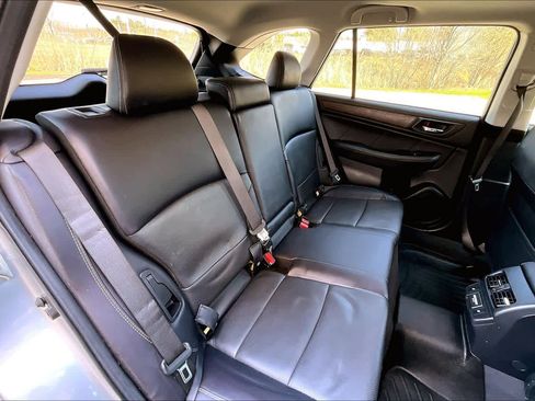 Used 2018 Subaru Outback 2.5i Limited AWD/4WD image 20