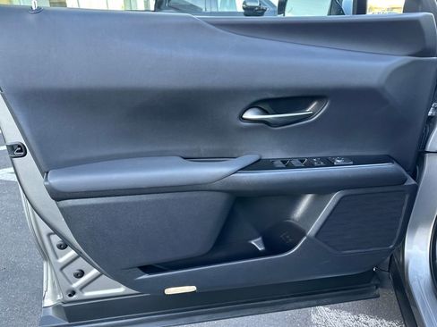 Used 2021 Lexus UX 250h image 11