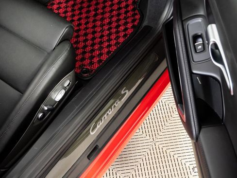 Used 2019 Porsche 911 Carrera S image 22