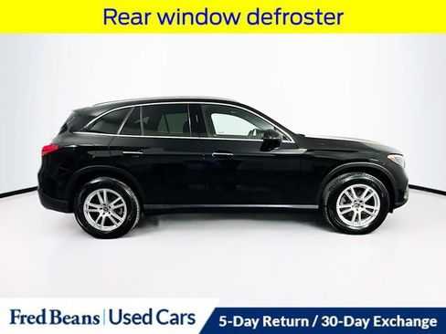 Used 2023 Mercedes-Benz GLC 300 GLC 300 image 9
