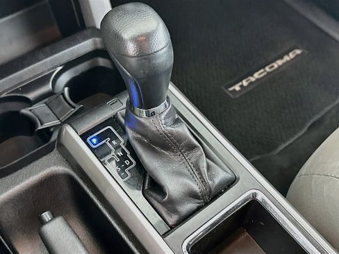 Used 2016 Toyota Tacoma SR5 RWD image 24