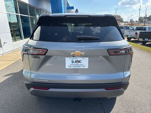 New 2026 Chevrolet Equinox LT w/ Convenience Package II image 5