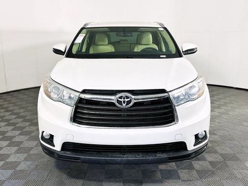 Used 2015 Toyota Highlander XLE FWD image 8