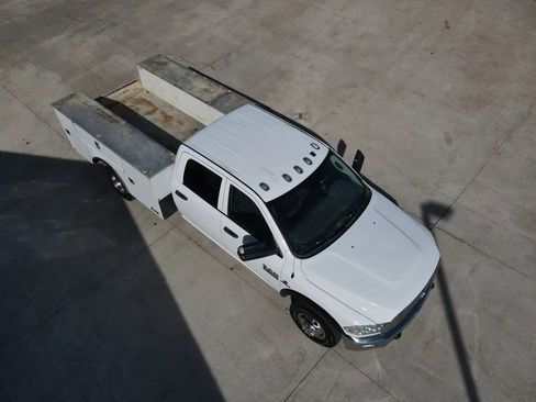 Used 2018 RAM 3500 Tradesman w/ Chrome Appearance Group image 53