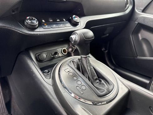 Used 2011 Kia Sportage LX w/ Navigation Pkg image 25